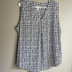 Emaline  Women's  Black & White  Sleeveless Tunic Blouse Top Size 1X